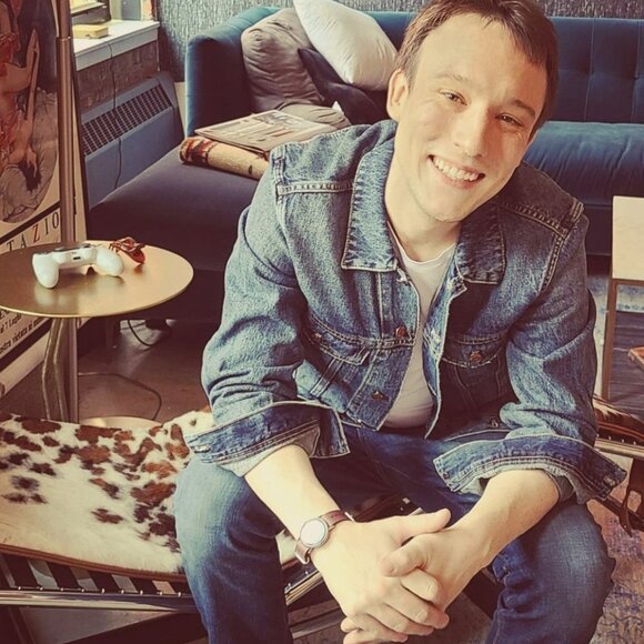 Meet your Posher, Max - Picture 1 of 1